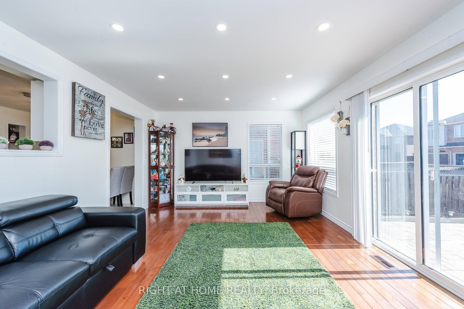 Semi-Detached House for sale at 1268 Newell Street, Milton, Ontario, L9T 6C2 - Dempsey - MLS: W12980750