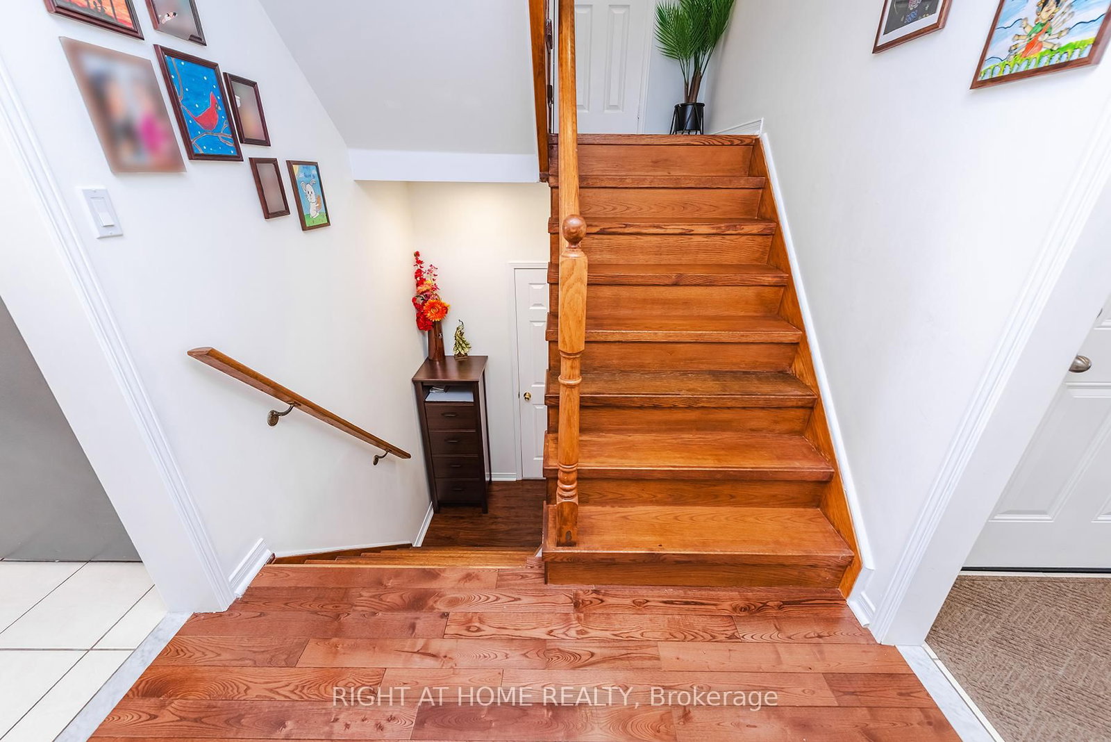 Semi-Detached House for sale at 1268 Newell Street, Milton, Ontario, L9T 6C2 - Dempsey - MLS: W12980750