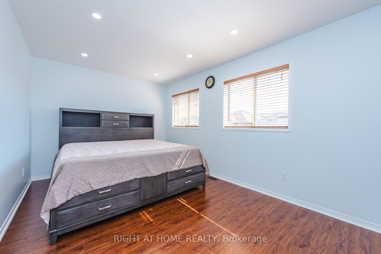 Semi-Detached House for sale at 1268 Newell Street, Milton, Ontario, L9T 6C2 - Dempsey - MLS: W12980750