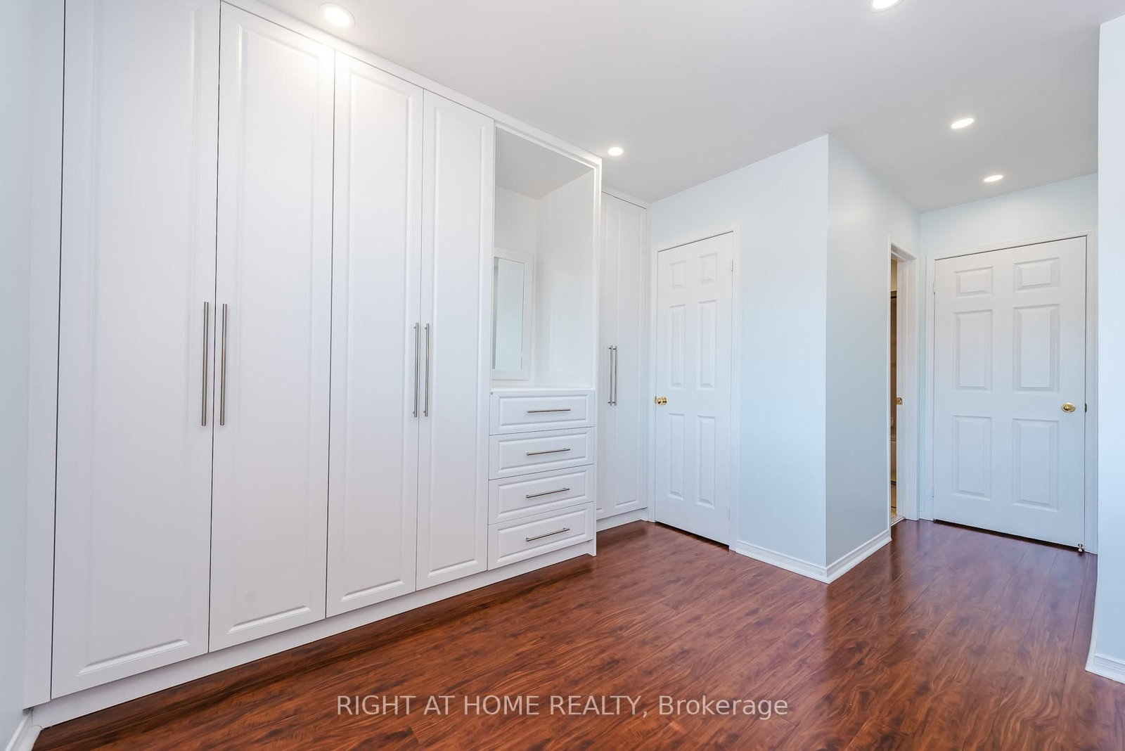 Semi-Detached House for sale at 1268 Newell Street, Milton, Ontario, L9T 6C2 - Dempsey - MLS: W12980750