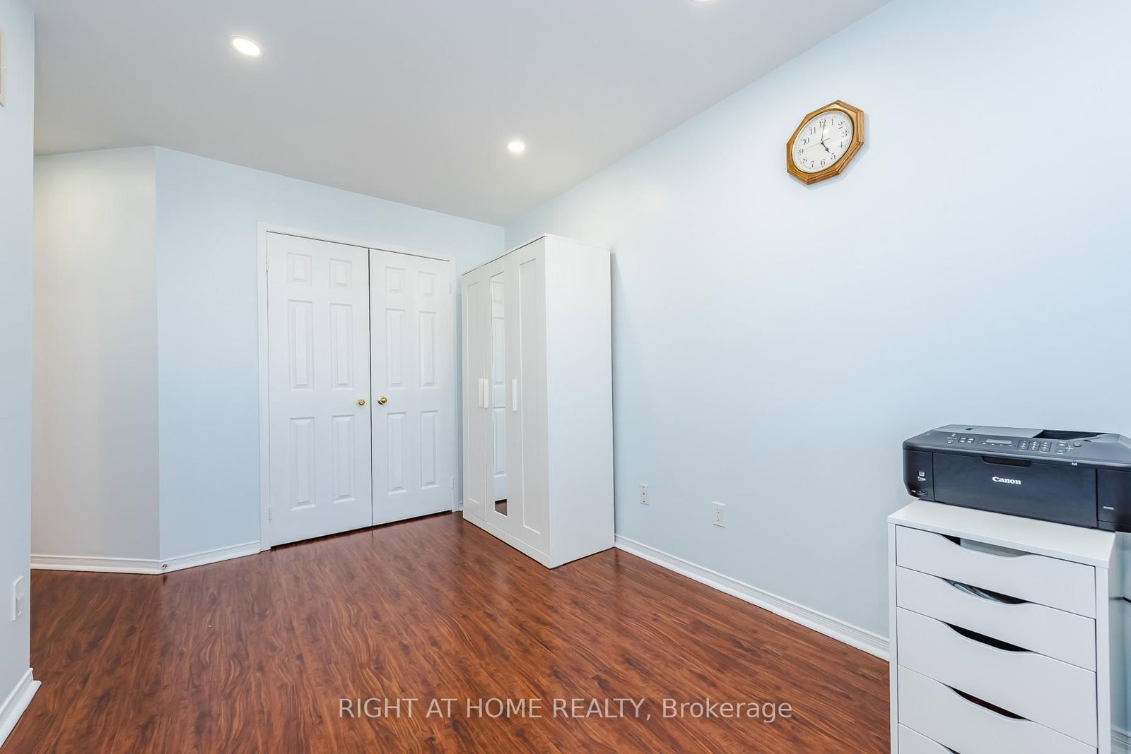 Semi-Detached House for sale at 1268 Newell Street, Milton, Ontario, L9T 6C2 - Dempsey - MLS: W12980750