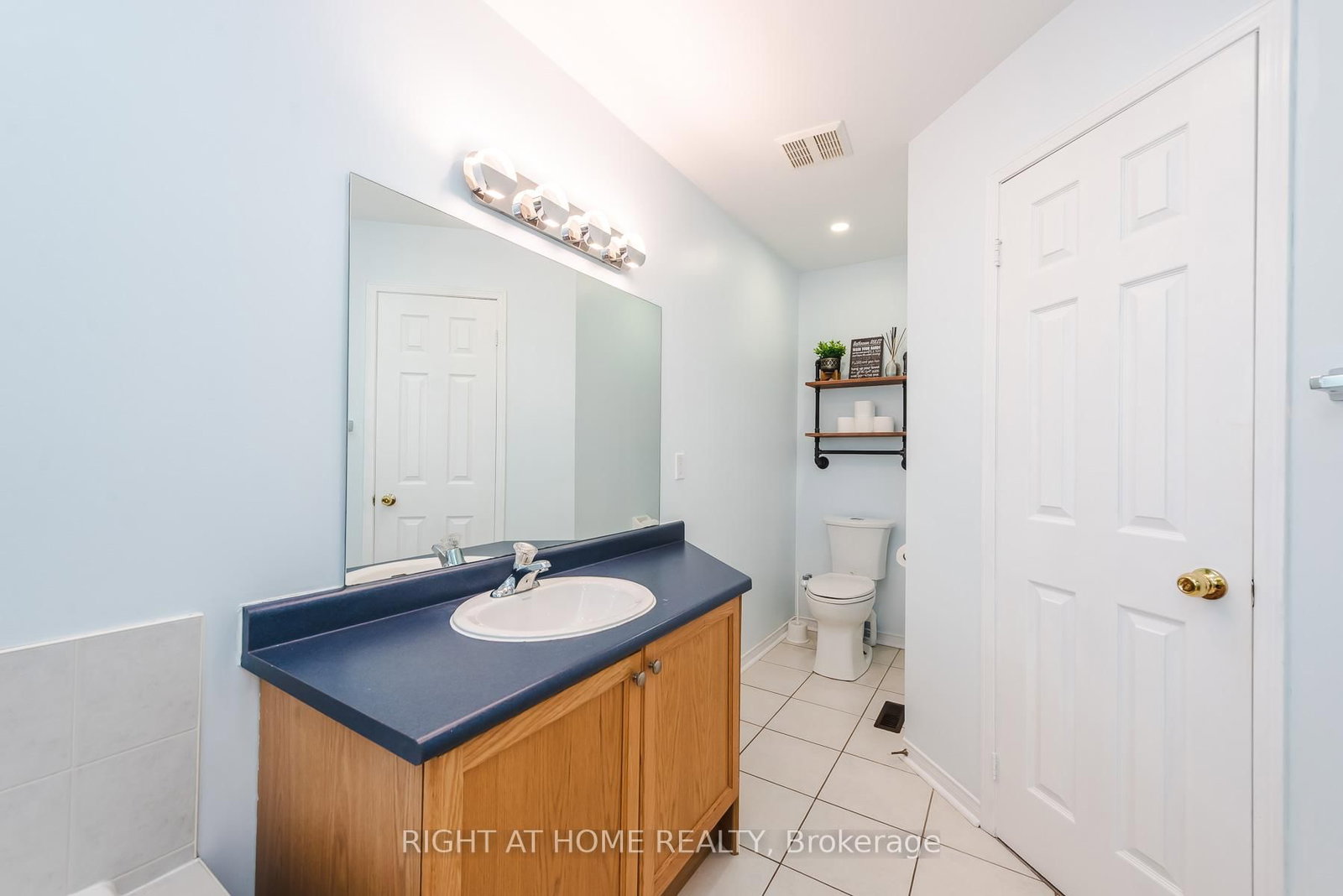 Semi-Detached House for sale at 1268 Newell Street, Milton, Ontario, L9T 6C2 - Dempsey - MLS: W12980750