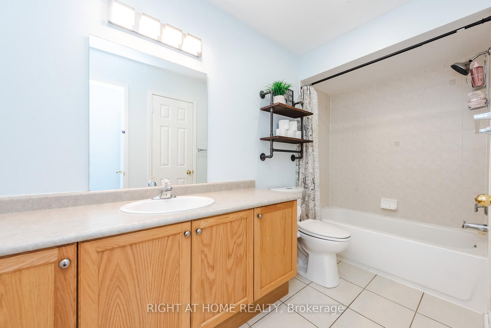 Semi-Detached House for sale at 1268 Newell Street, Milton, Ontario, L9T 6C2 - Dempsey - MLS: W12980750