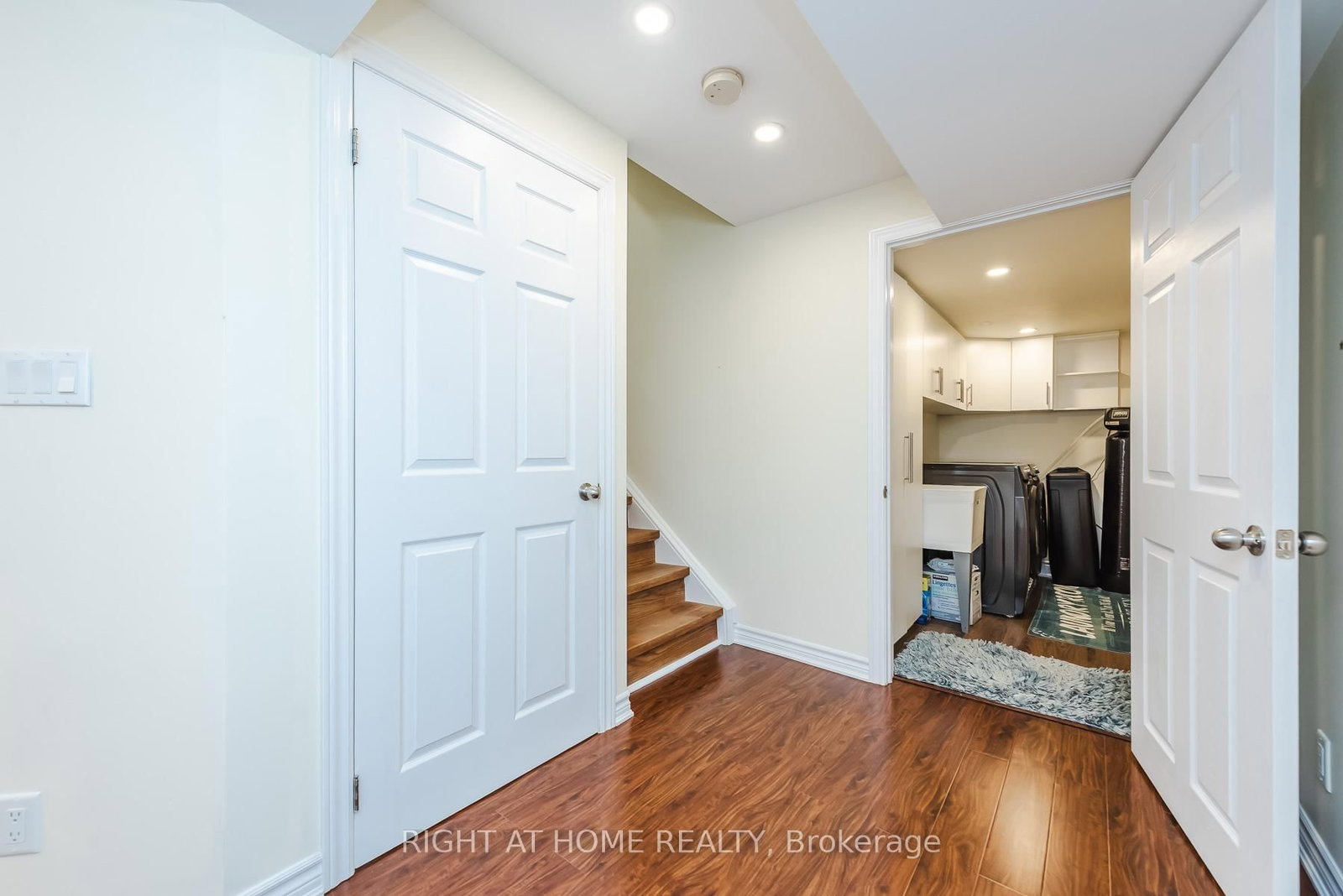 Semi-Detached House for sale at 1268 Newell Street, Milton, Ontario, L9T 6C2 - Dempsey - MLS: W12980750