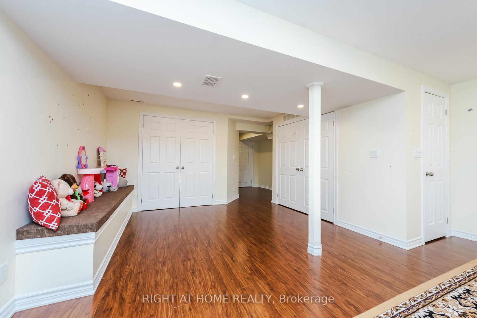 Semi-Detached House for sale at 1268 Newell Street, Milton, Ontario, L9T 6C2 - Dempsey - MLS: W12980750