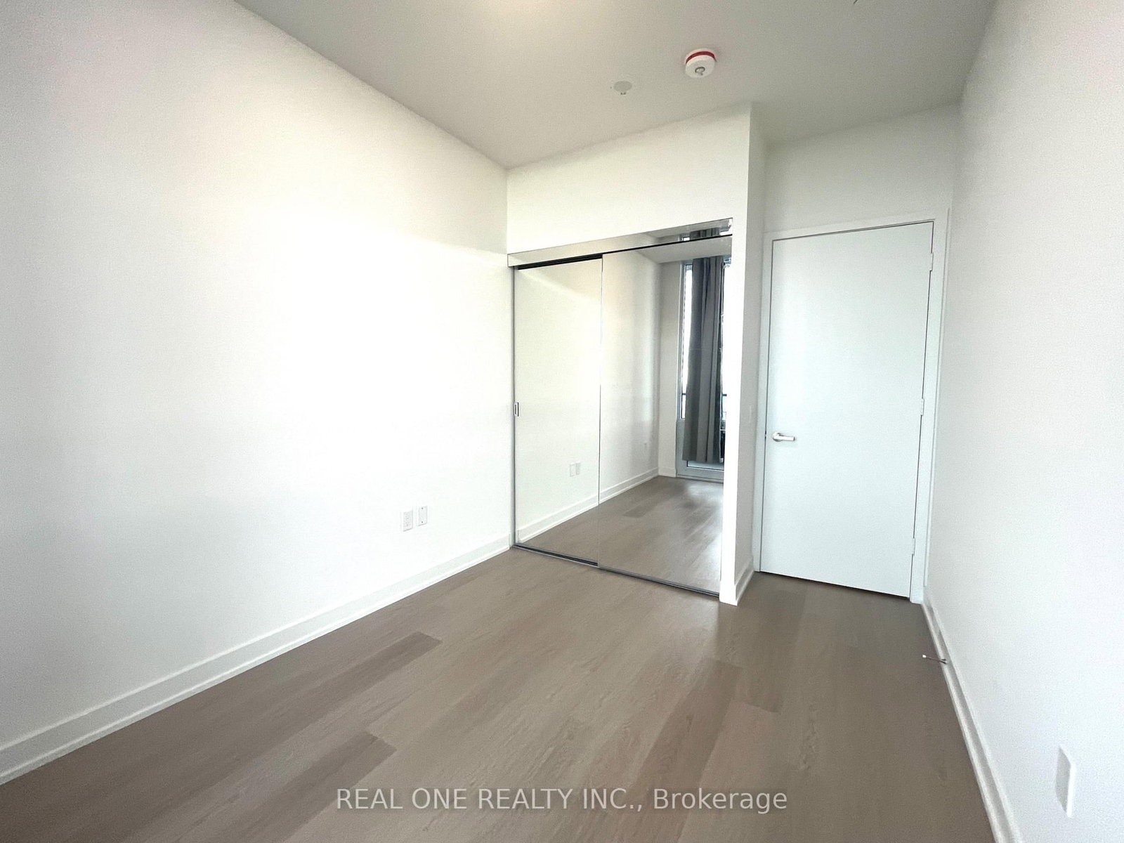 448 Burnhamthorpe Road W, Unit 2109 - Photo 11