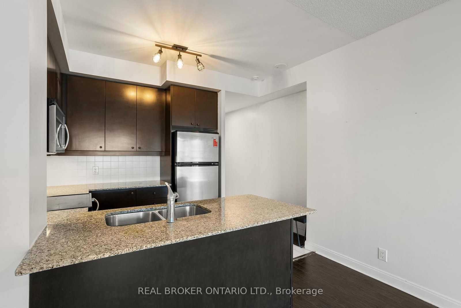 50 Absolute Avenue, Unit 3105 - Photo 14