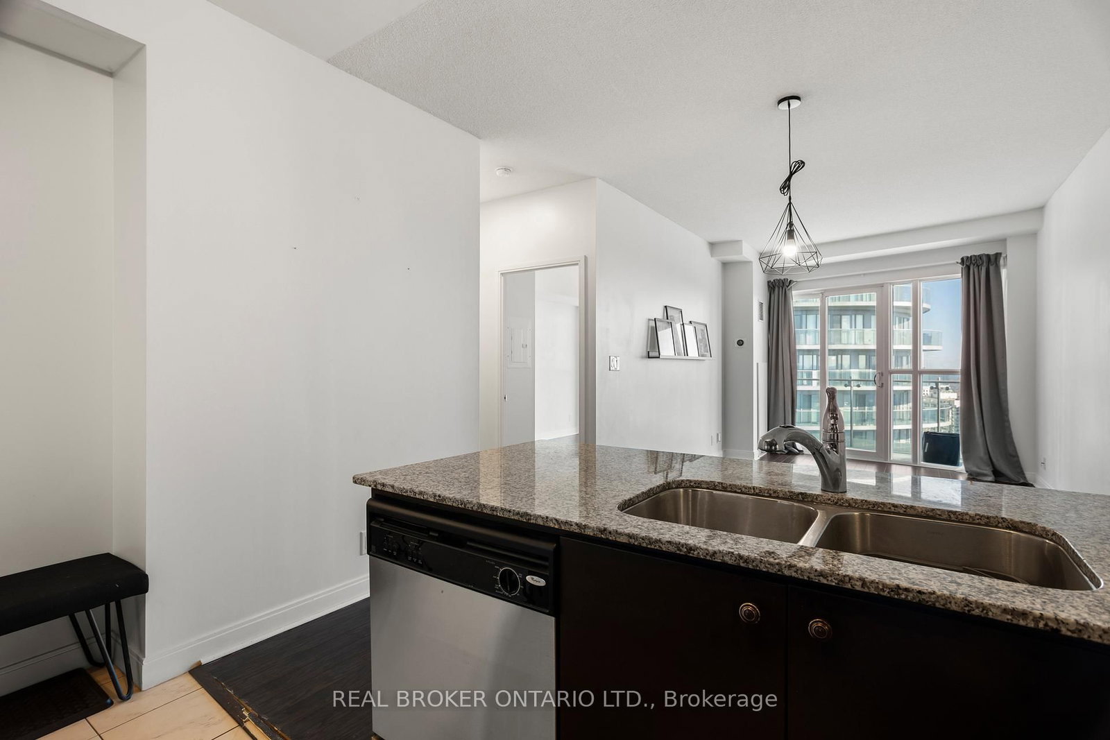50 Absolute Avenue, Unit 3105 - Photo 16