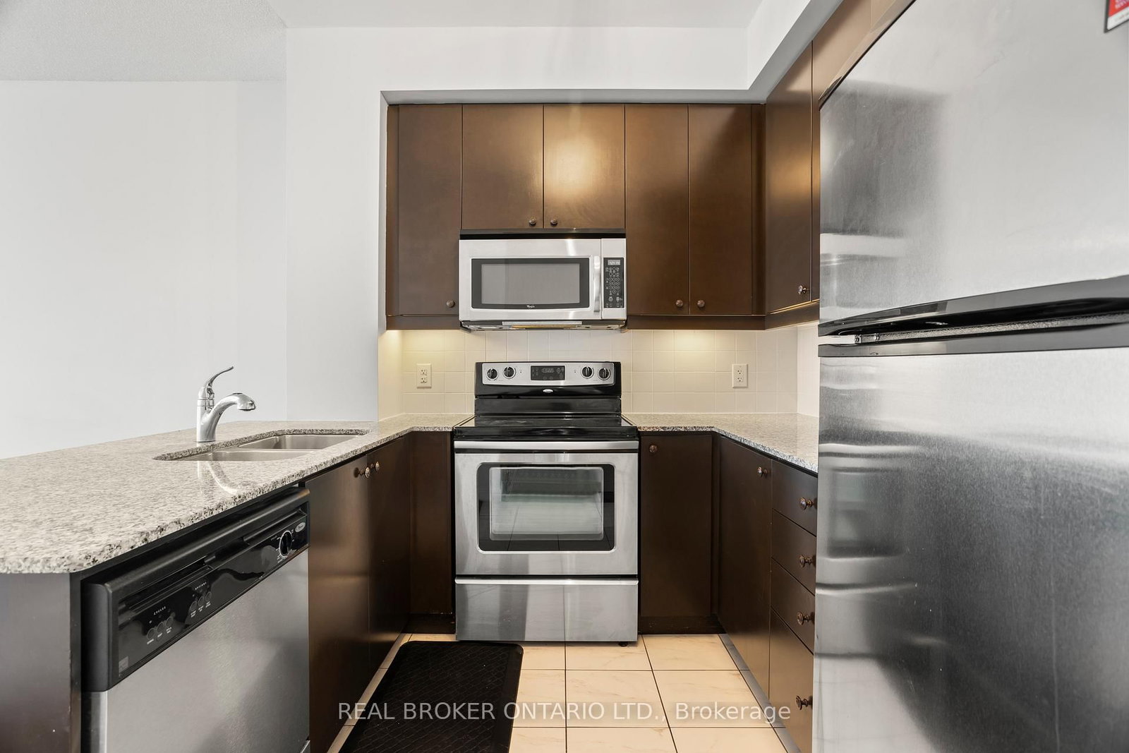 50 Absolute Avenue, Unit 3105 - Photo 18