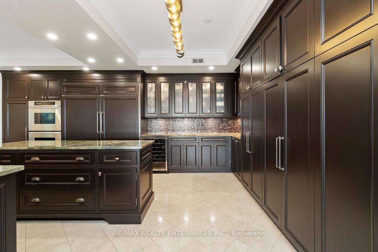 2095 Lake Shore Boulevard W, Unit 416 - Photo 10