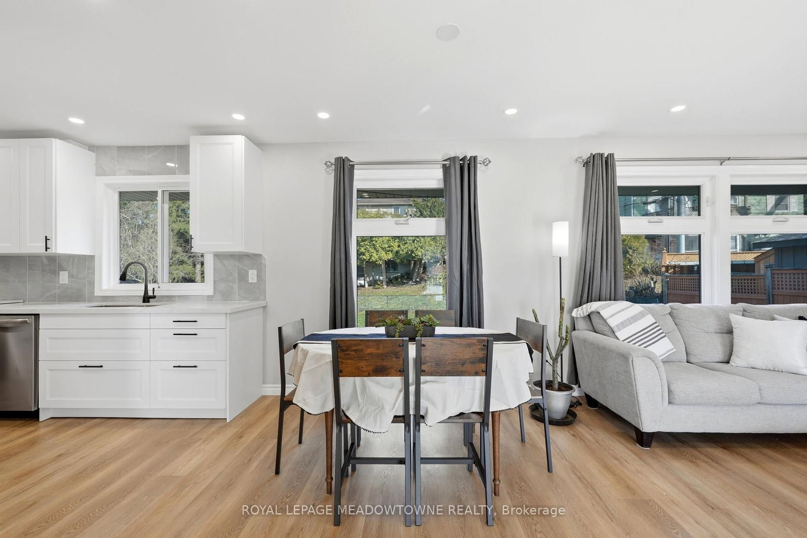 Detached House for sale at 73 Elizabeth Drive, Halton Hills, Ontario, L7J 1B4 - Acton - MLS: W12980990