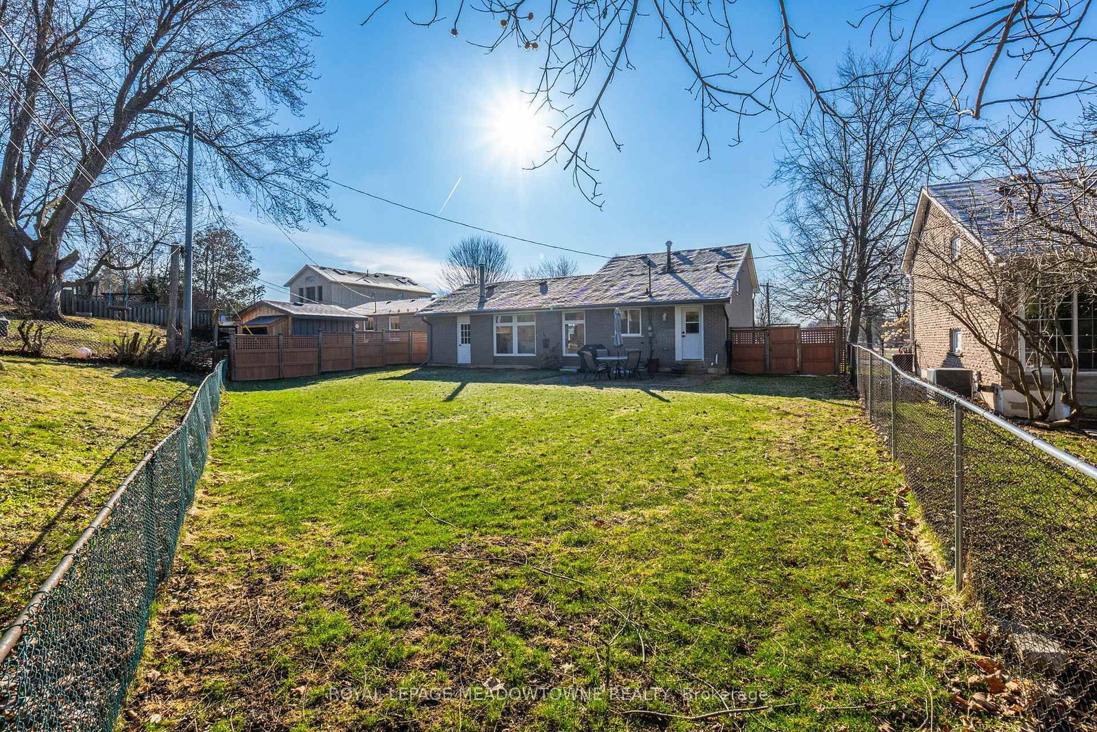 Detached House for sale at 73 Elizabeth Drive, Halton Hills, Ontario, L7J 1B4 - Acton - MLS: W12980990