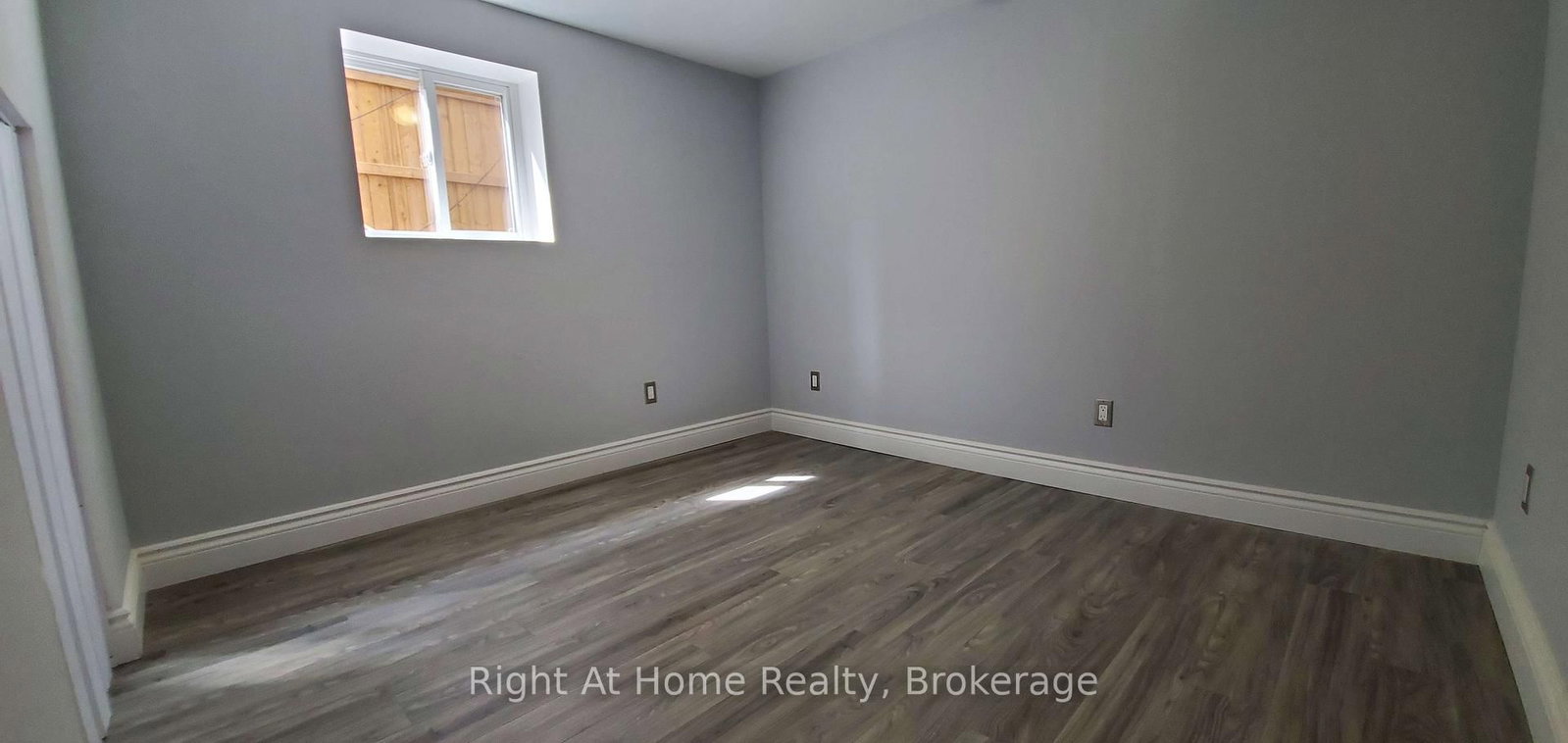 2192 BRIDGE, Oakville 12