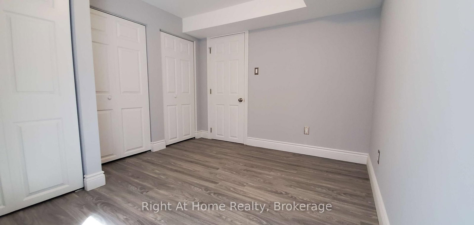 2192 BRIDGE, Oakville 15