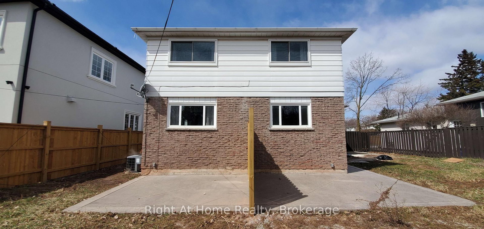 2192 BRIDGE, Oakville 17