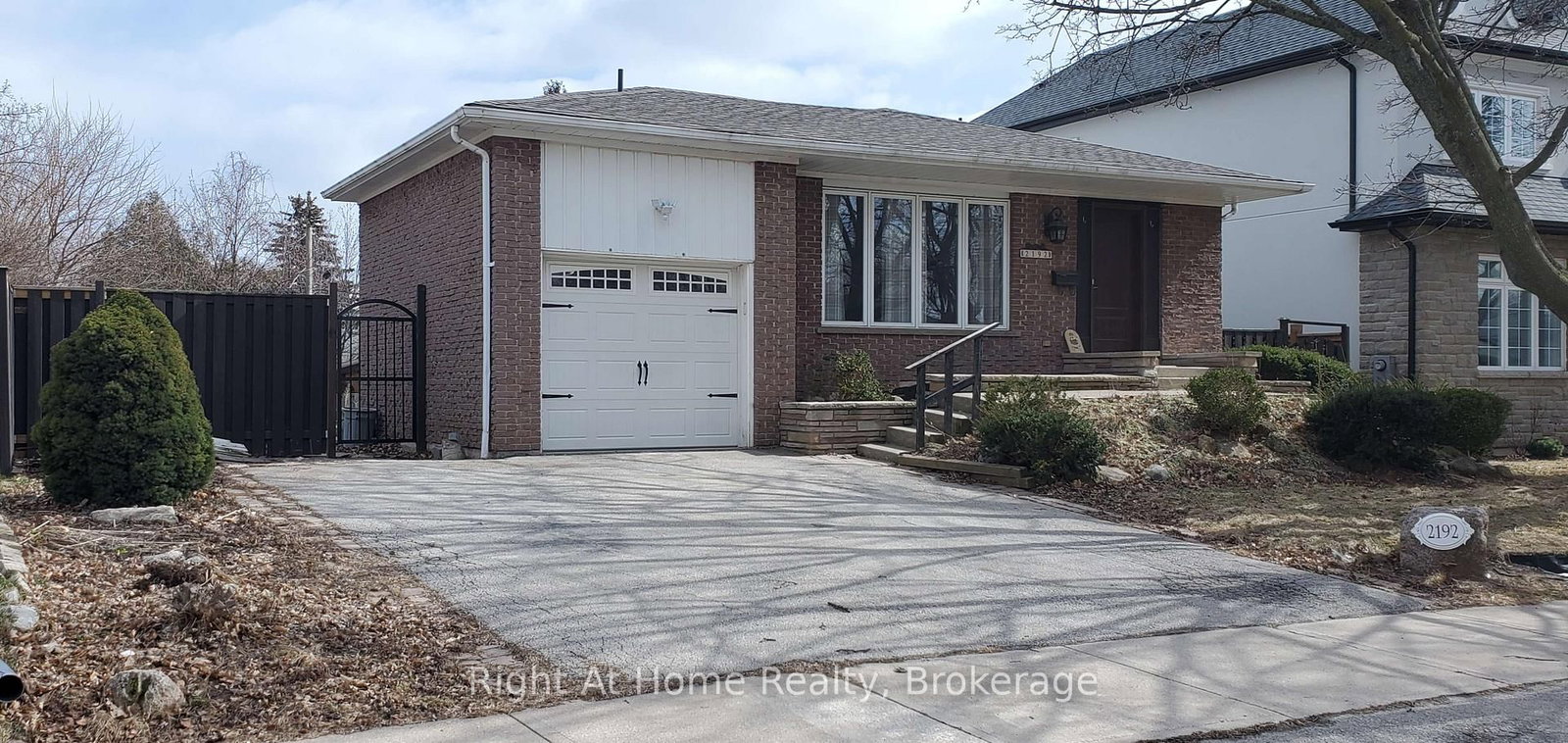 2192 BRIDGE, Oakville 2