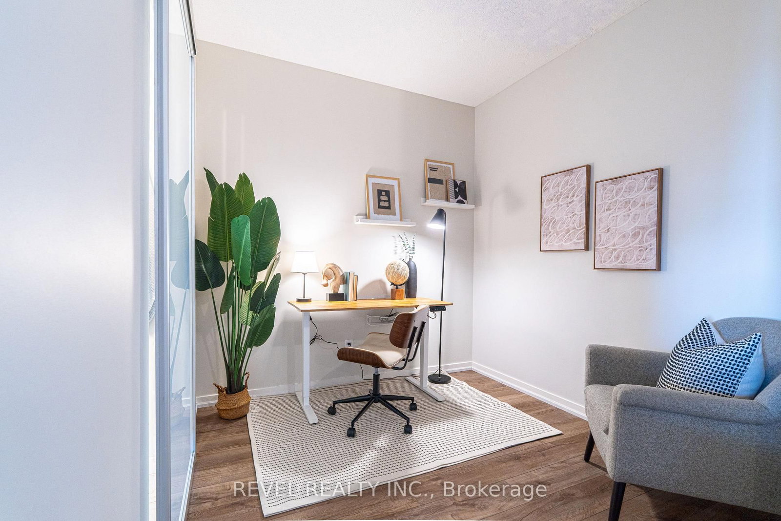 103 The Queensway Avenue, Unit 1616 - Photo 11