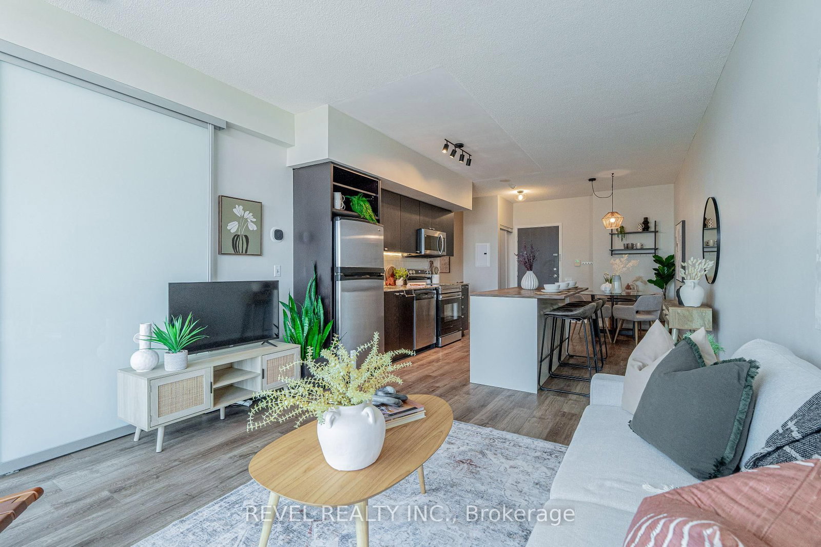 103 The Queensway Avenue, Unit 1616 - Photo 4