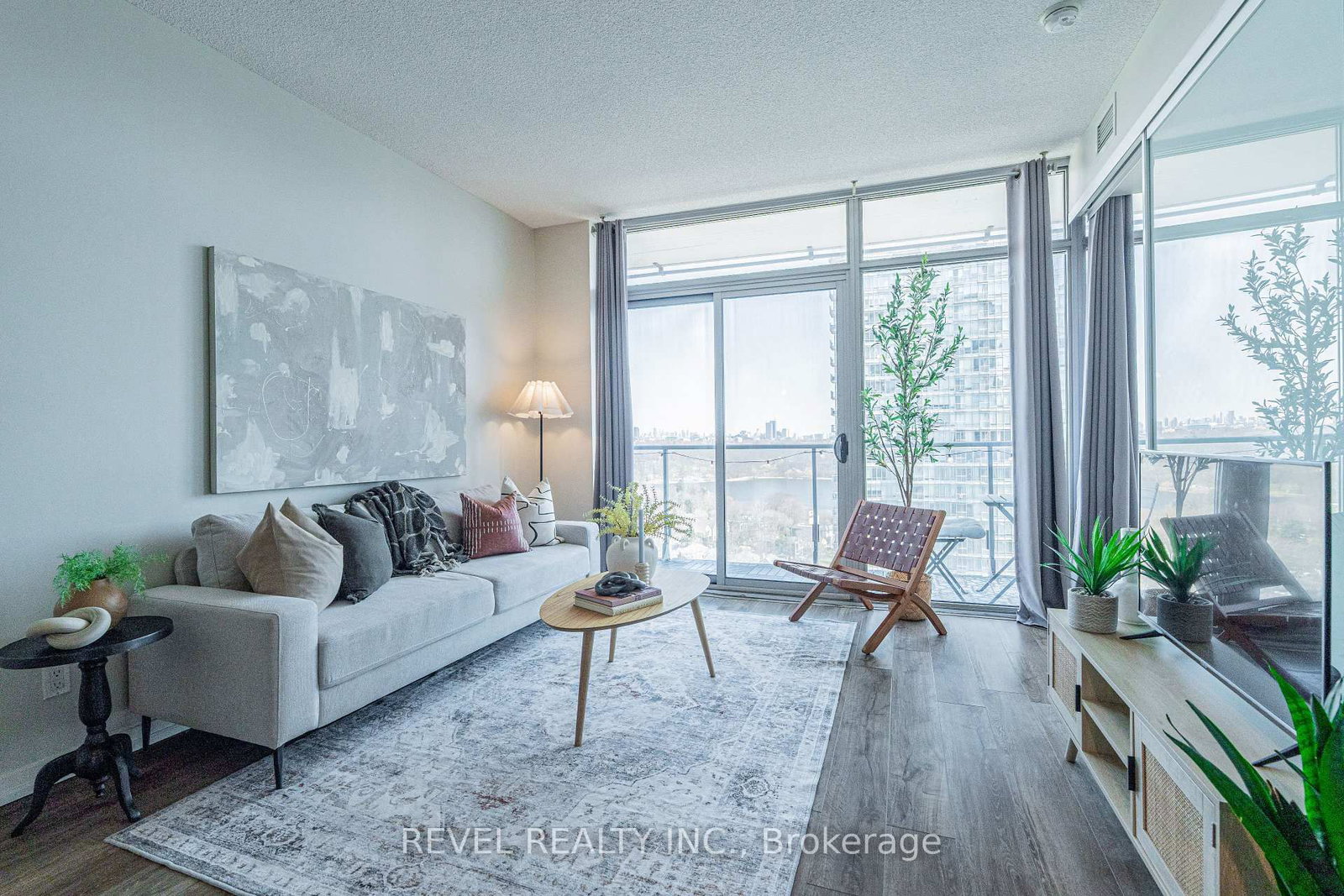 103 The Queensway Avenue, Unit 1616 - Photo 6