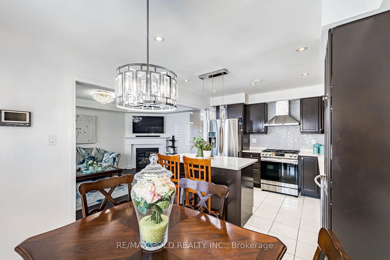 Detached House for sale at 43 Arkwright Drive, Brampton, Ontario, L7A 0V2 - Northwest Brampton - MLS: W12981088