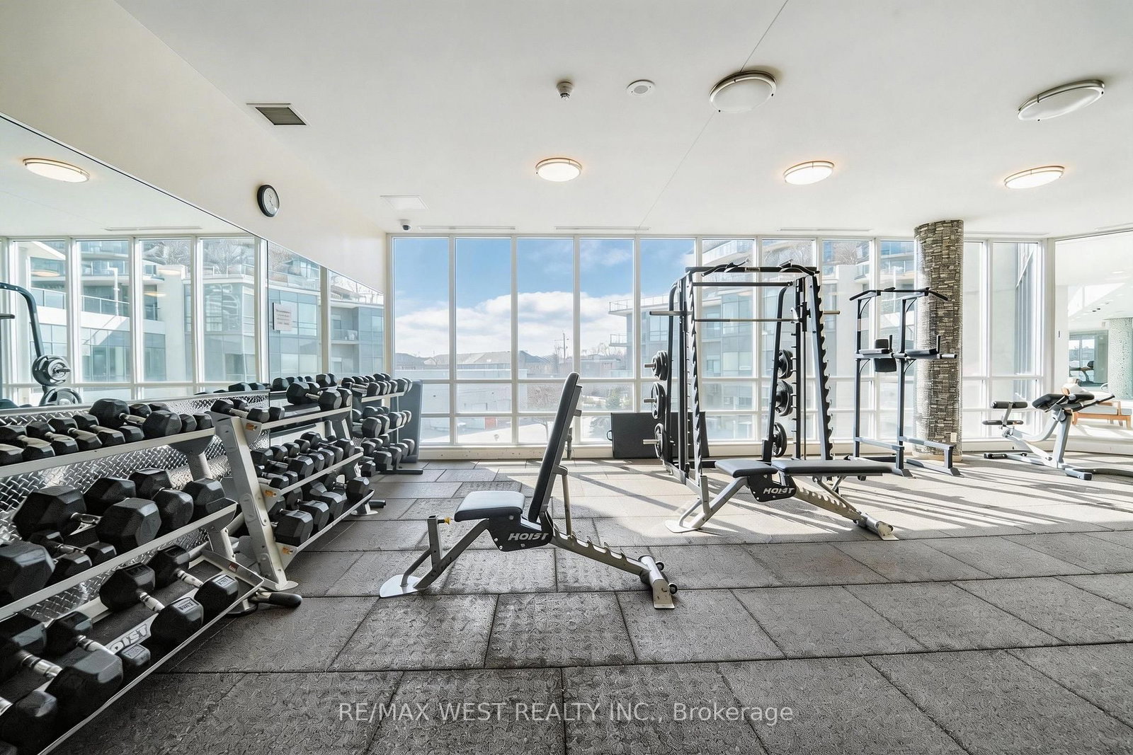 15 Legion Road, Unit 607 - Photo 10