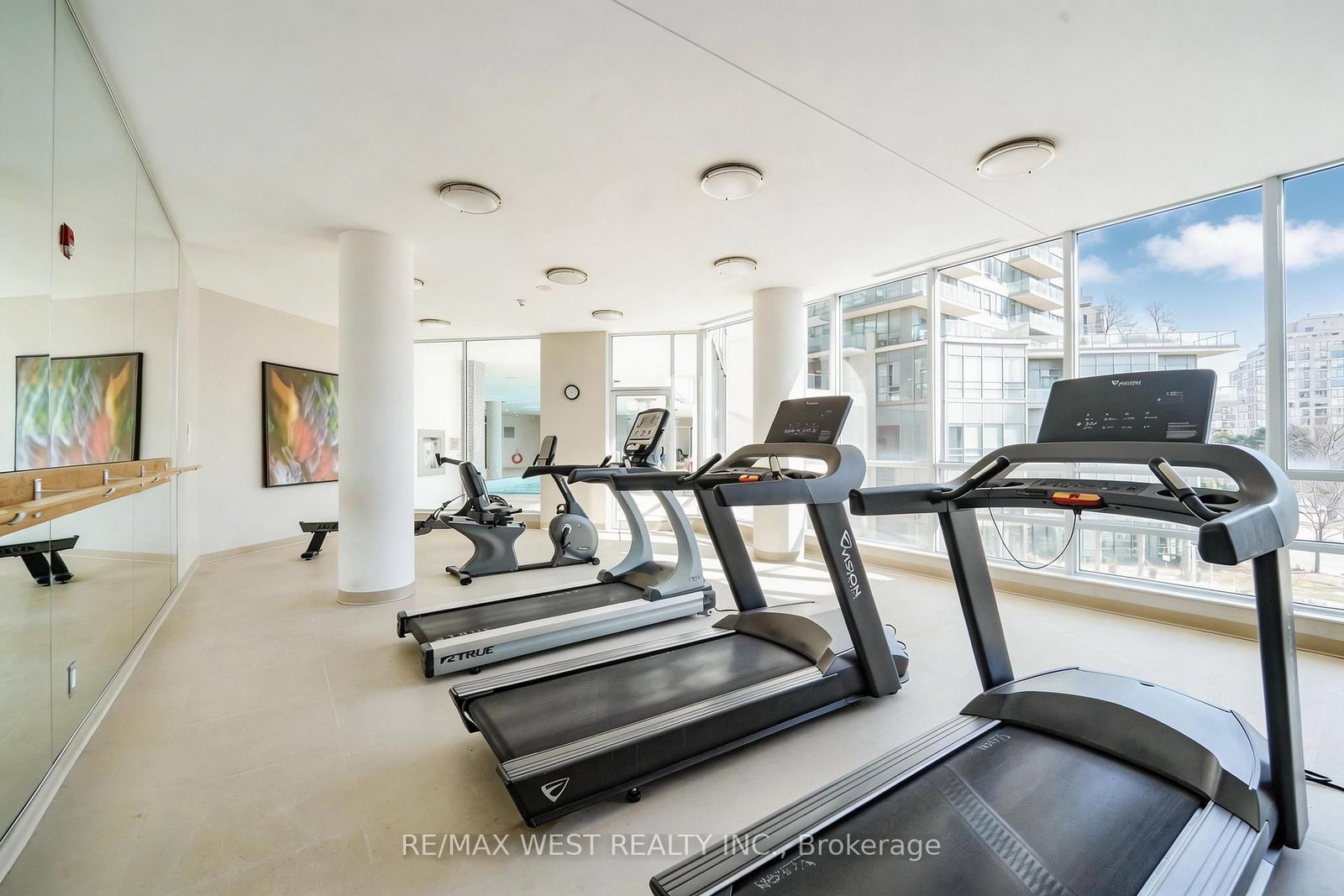 15 Legion Road, Unit 607 - Photo 11