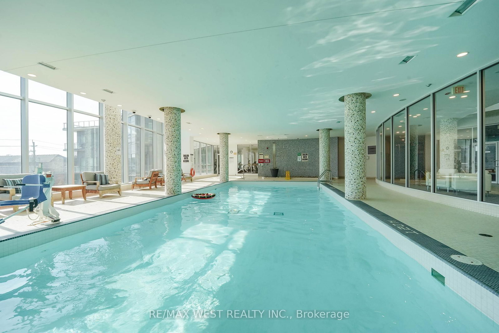 15 Legion Road, Unit 607 - Photo 12