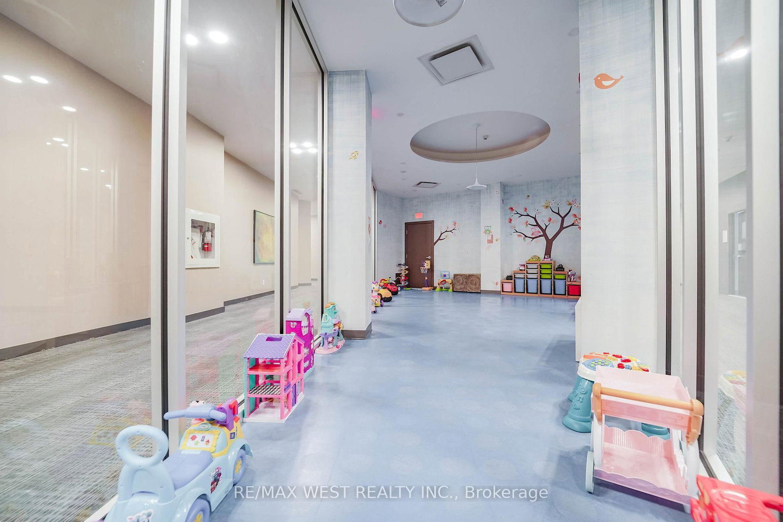 15 Legion Road, Unit 607 - Photo 13