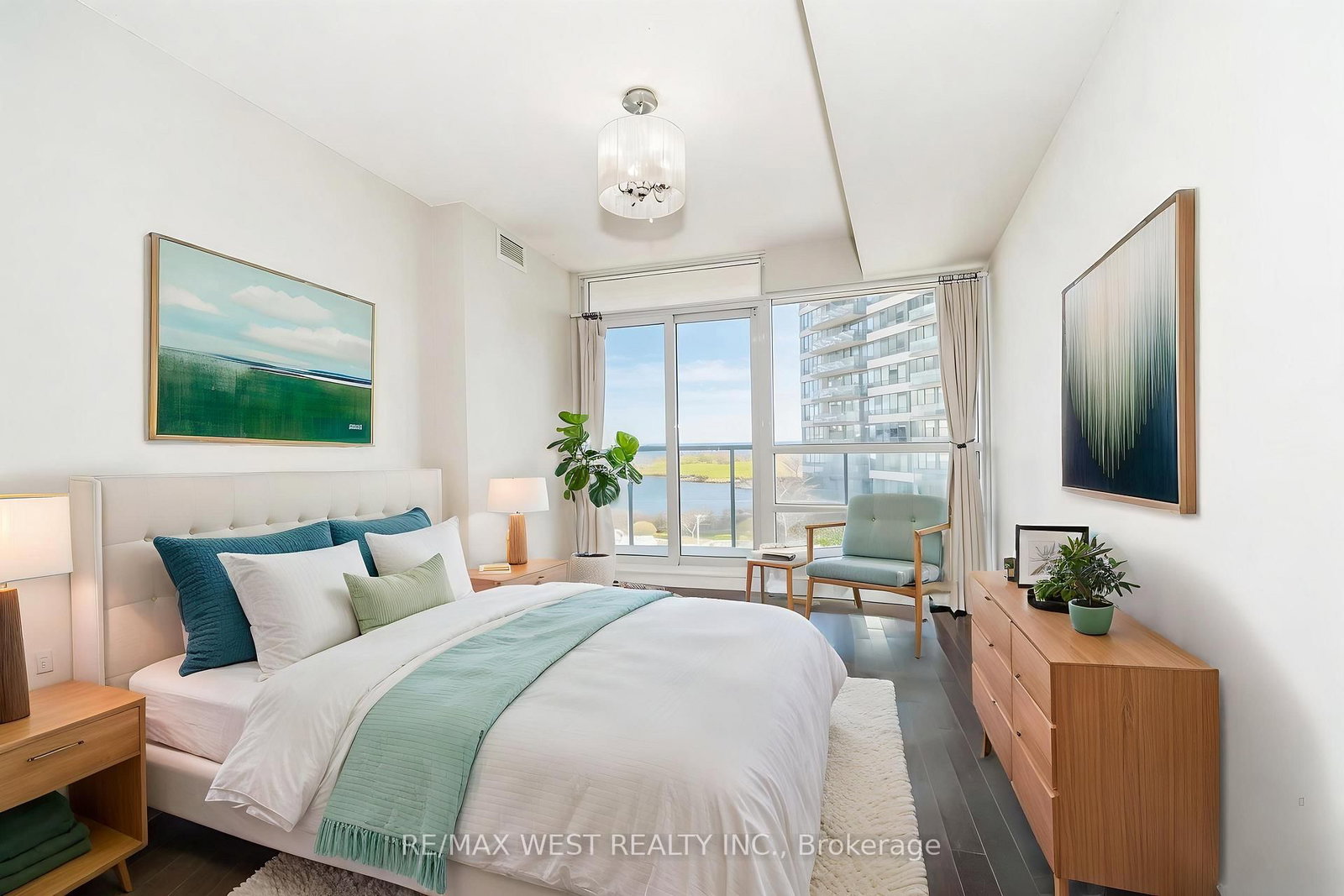 15 Legion Road, Unit 607 - Photo 7