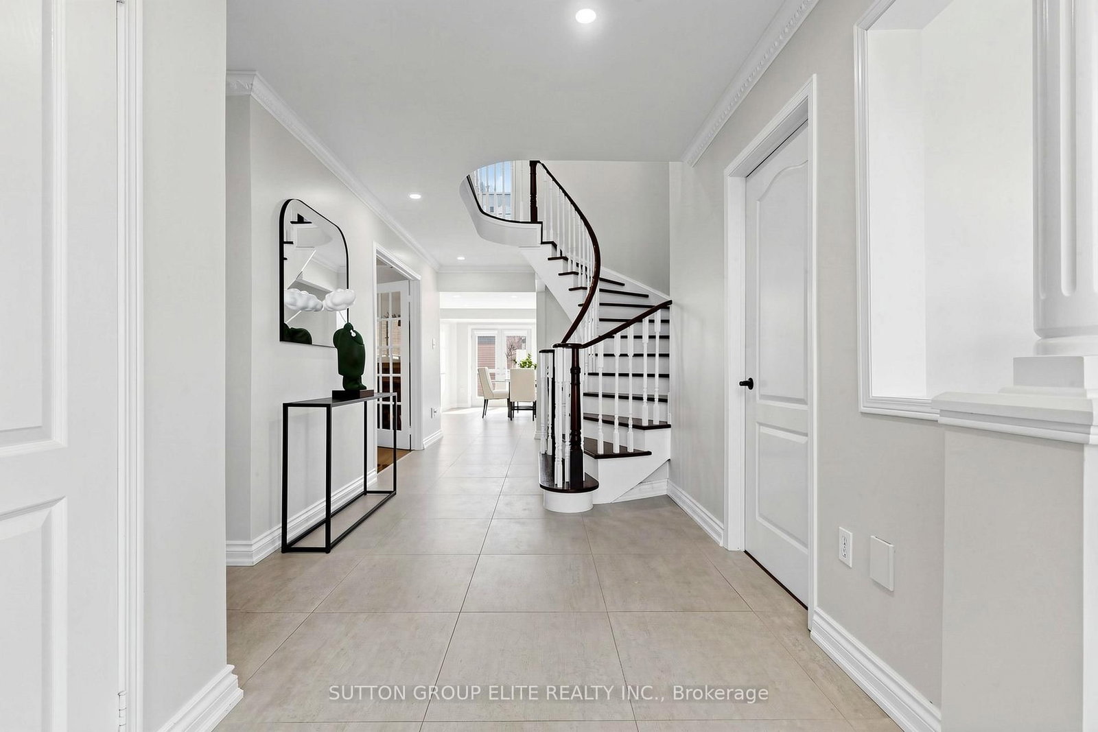 2768 Peacock Drive - Photo 2