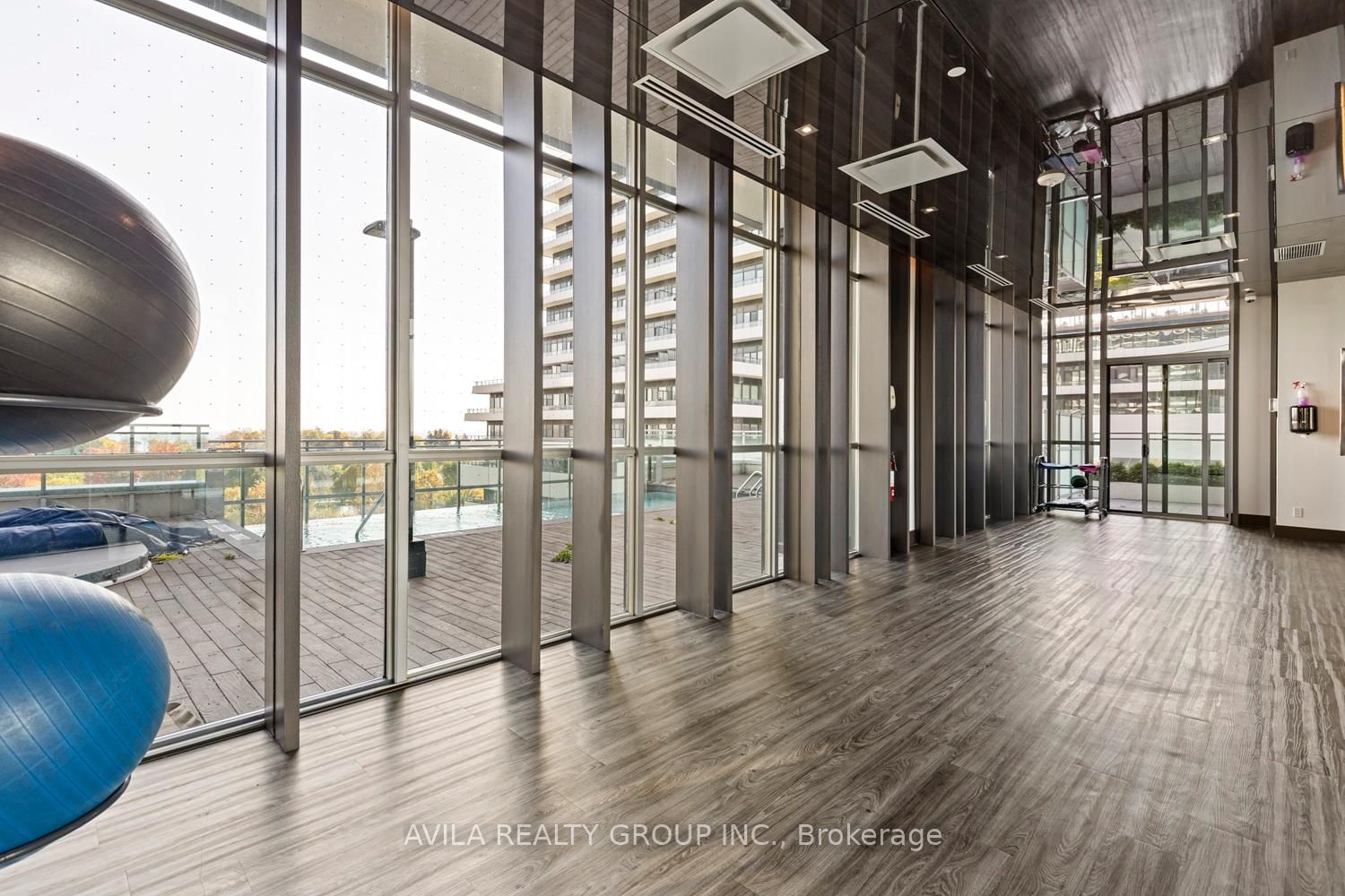 33 Shore Breeze Drive S, Unit 1707 - Photo 14