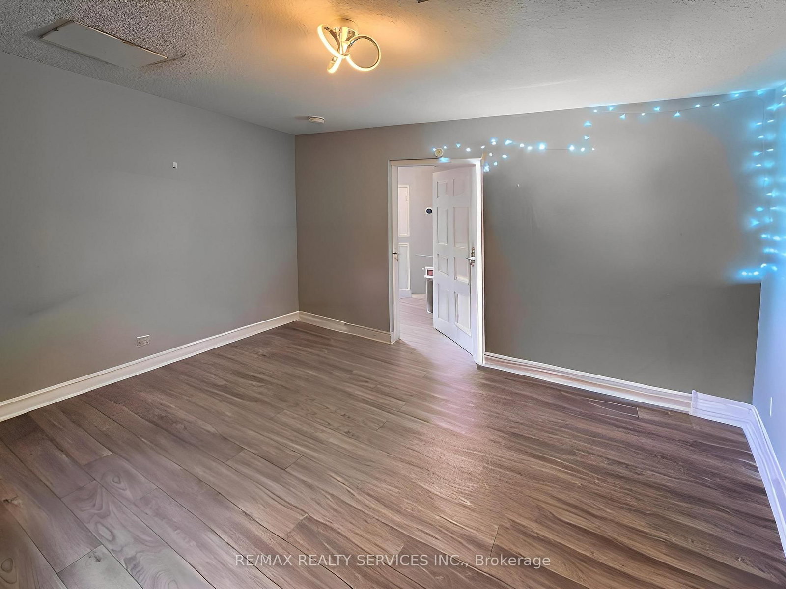 Detached House for sale at 377 Mill Street, Brampton, Ontario, L6Y 3H6 - Brampton South - MLS: W12981296