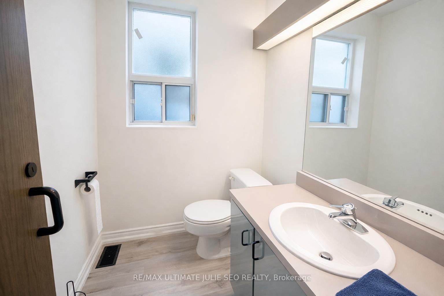 1611 Bloor Street W - Photo 13