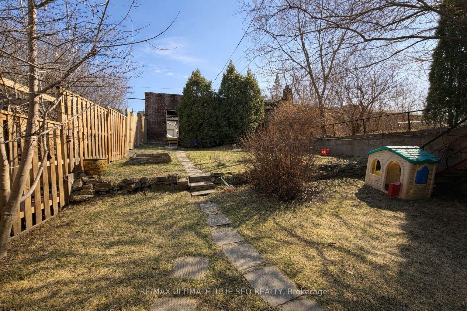 1611 Bloor Street W - Photo 14