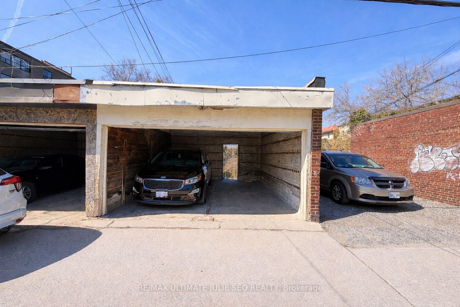 1611 Bloor Street W - Photo 16