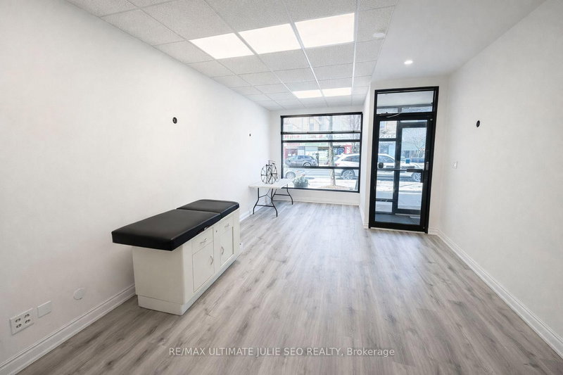 1611 Bloor St W, Toronto, M6P 1A6 | Image 2