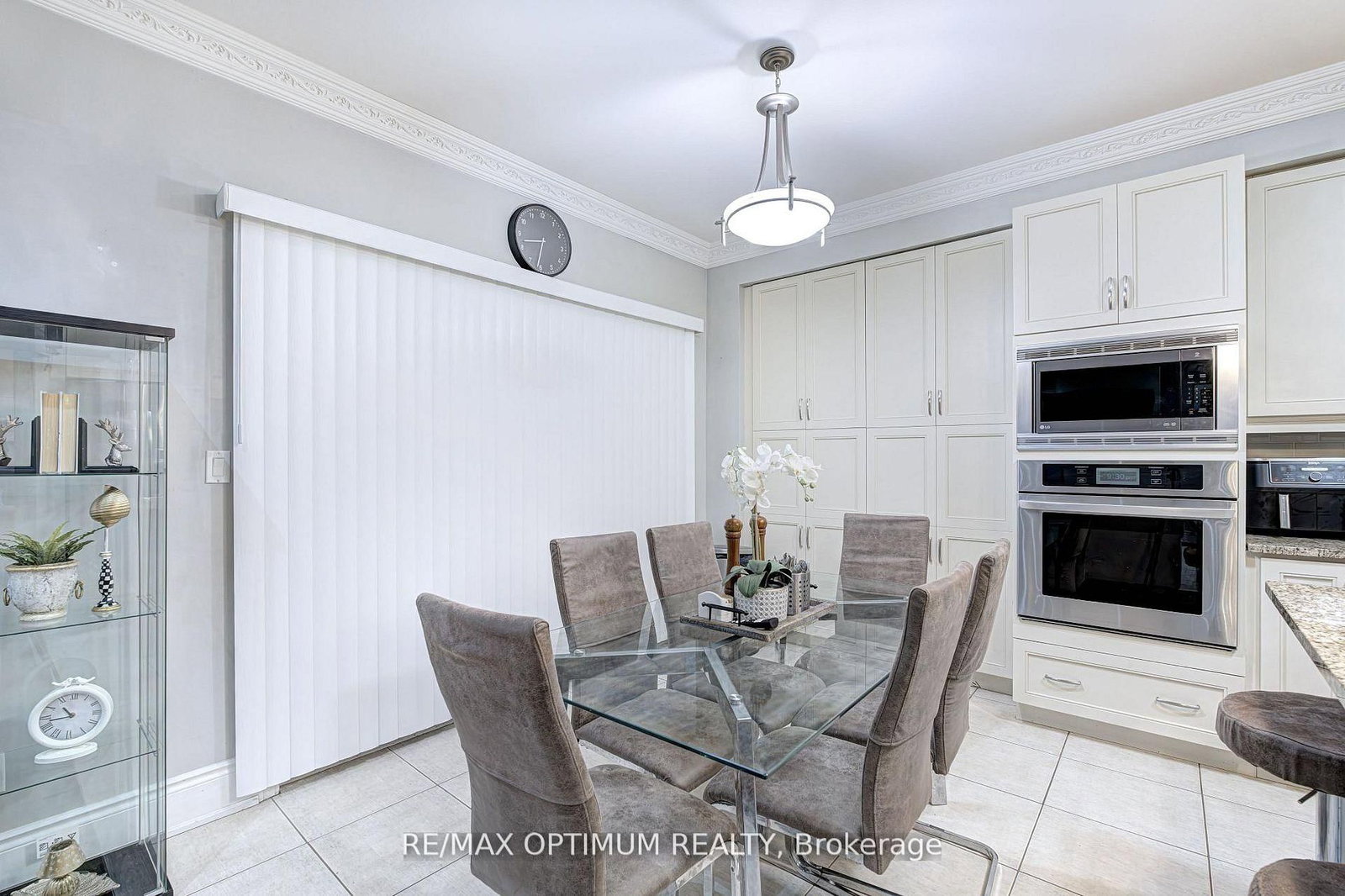 Detached House for sale at 19 Teal Crest Circle, Brampton, Ontario, L6X 2Z6 - Credit Valley - MLS: W12981360