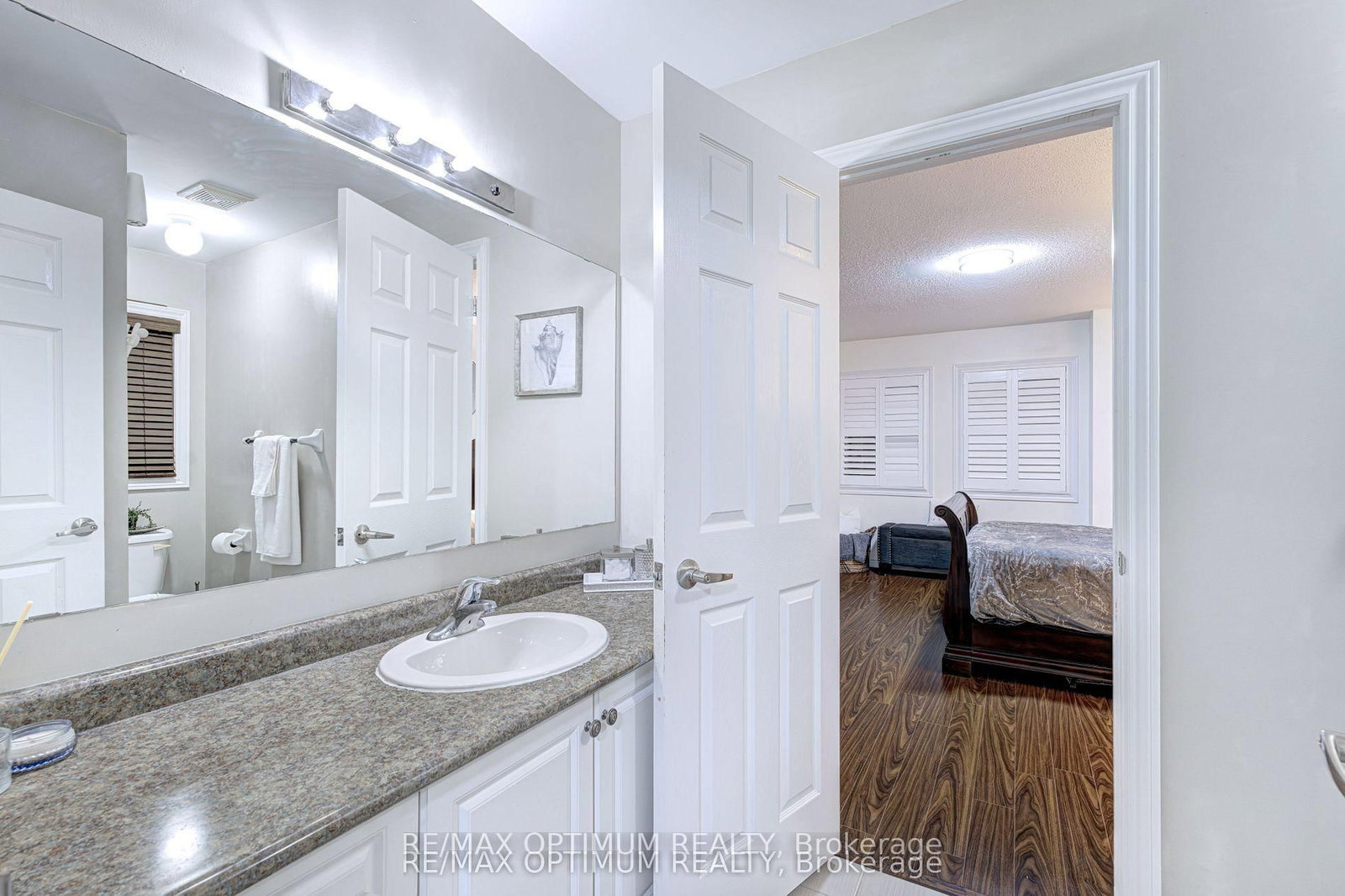 Detached House for sale at 19 Teal Crest Circle, Brampton, Ontario, L6X 2Z6 - Credit Valley - MLS: W12981360