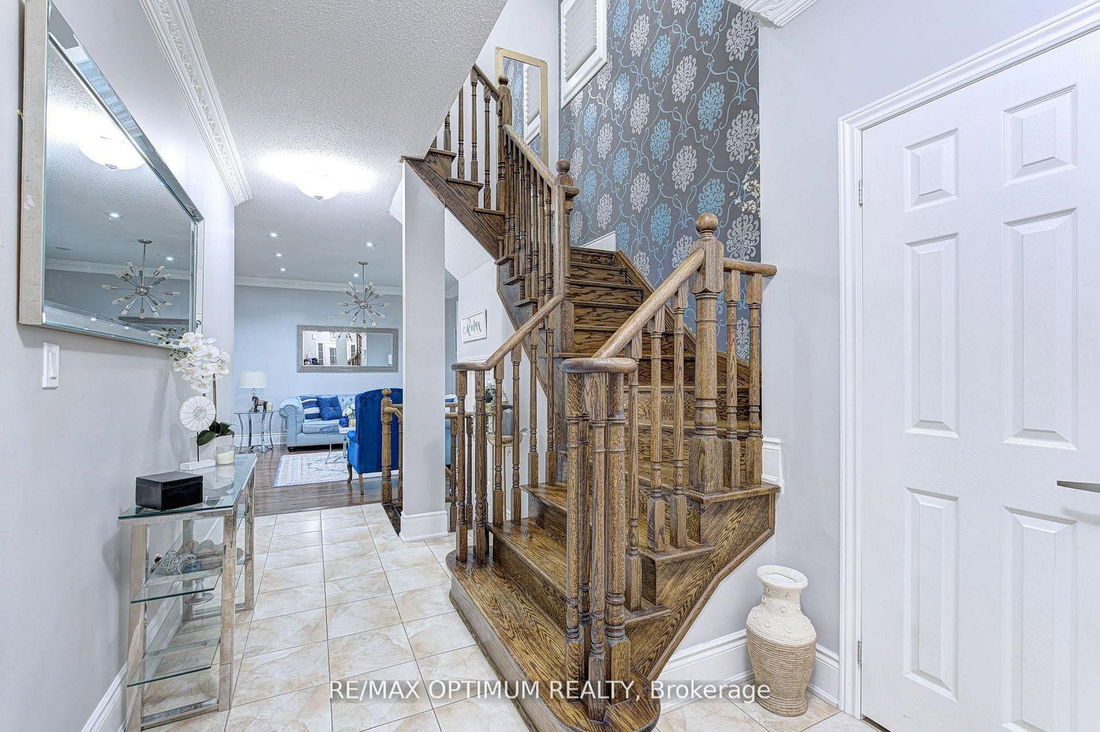 Detached House for sale at 19 Teal Crest Circle, Brampton, Ontario, L6X 2Z6 - Credit Valley - MLS: W12981360