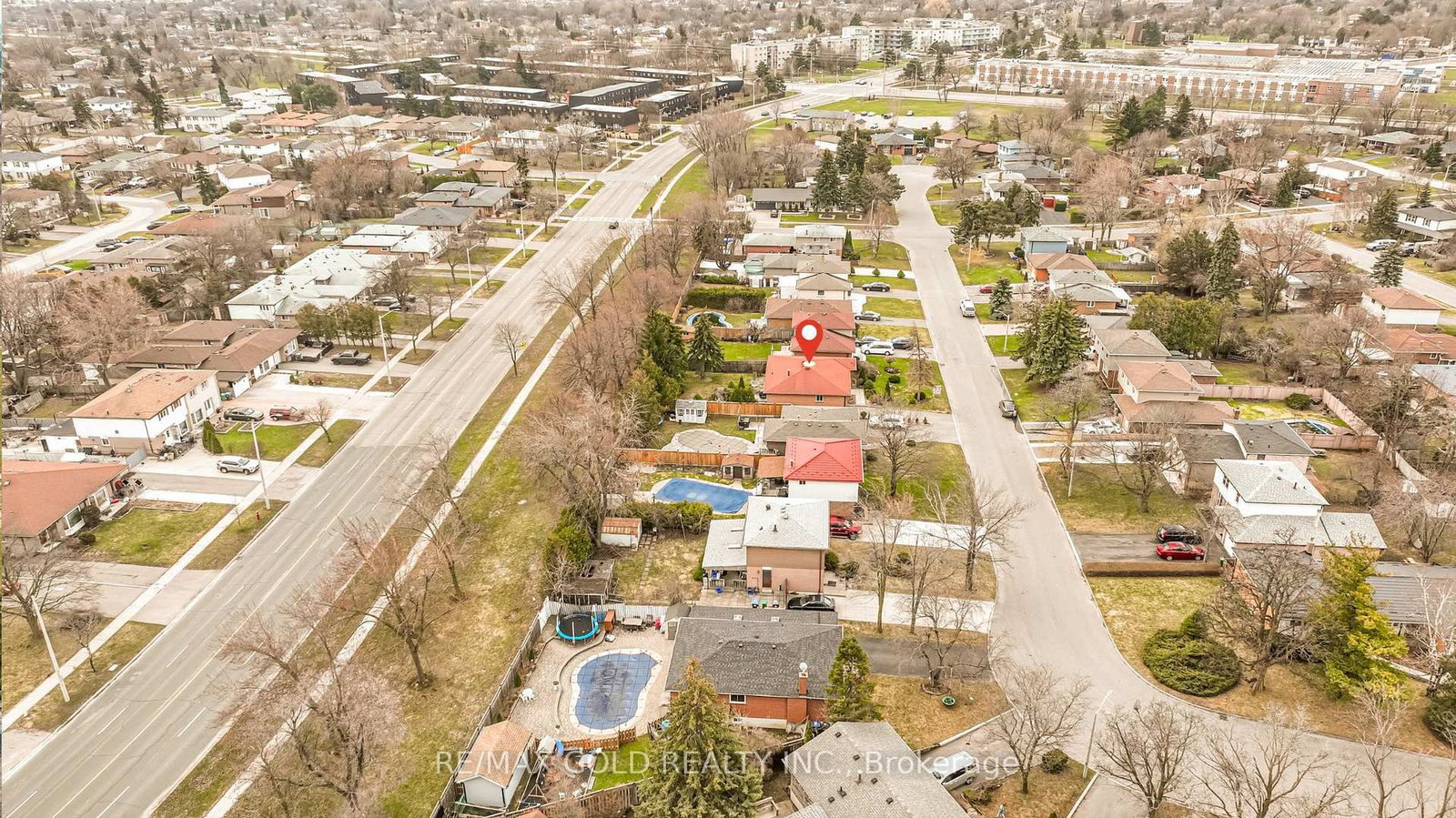 Detached House for sale at 11 Edgebrook Crescent, Brampton, Ontario, L6T 1Y6 - Southgate - MLS: W12981370