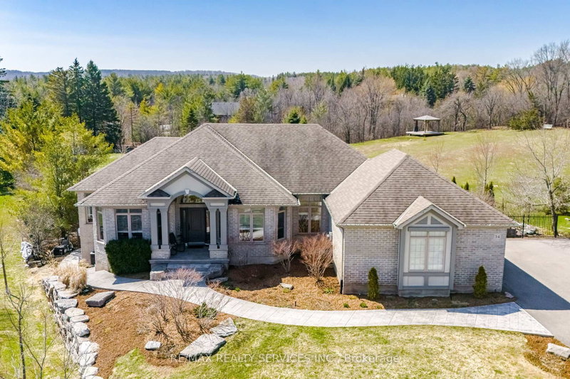 34 Isabella St, Caledon, L7C 1N7 | Image 2