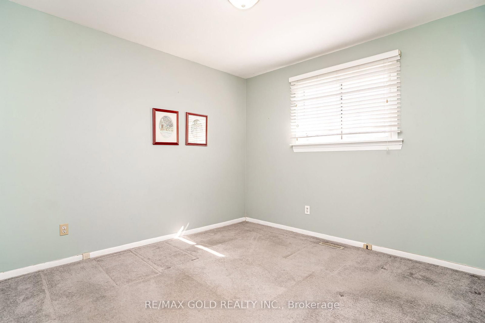 Detached House for sale at 34 Deerfield Crescent, Brampton, Ontario, L6T 1K7 - Southgate - MLS: W12981394