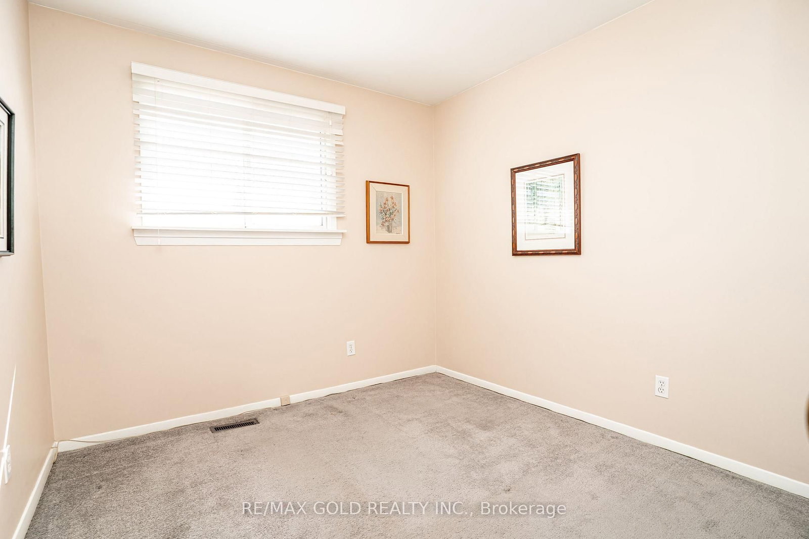 Detached House for sale at 34 Deerfield Crescent, Brampton, Ontario, L6T 1K7 - Southgate - MLS: W12981394