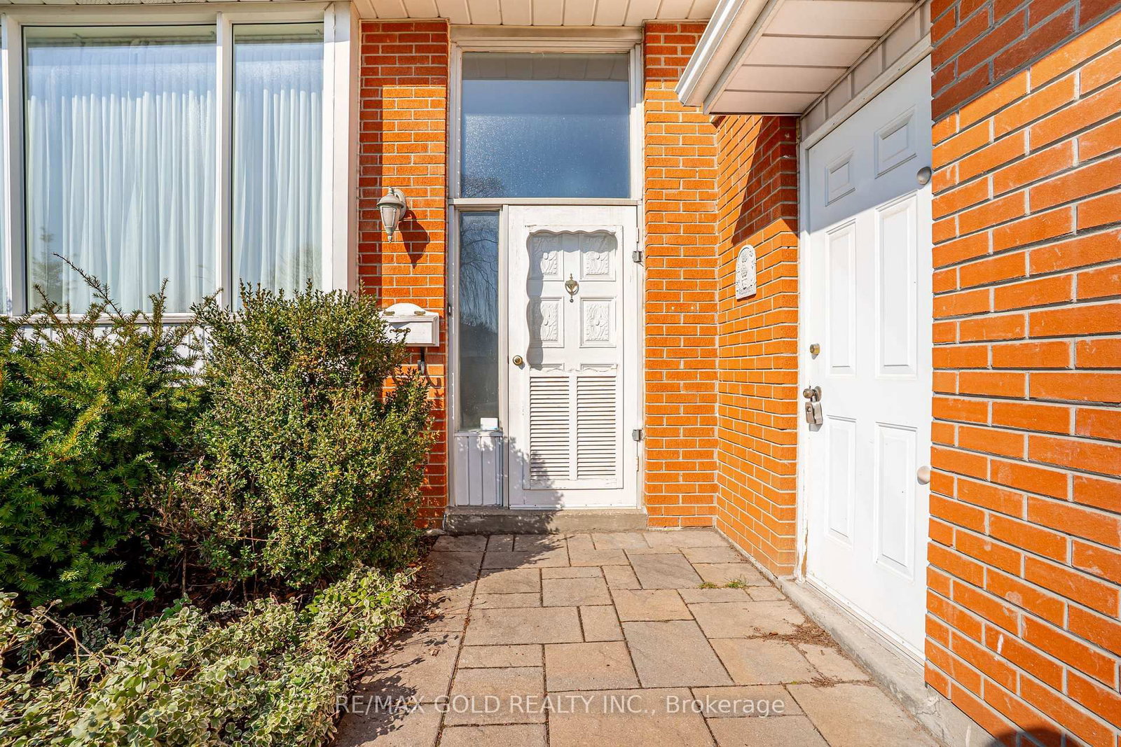 Detached House for sale at 34 Deerfield Crescent, Brampton, Ontario, L6T 1K7 - Southgate - MLS: W12981394