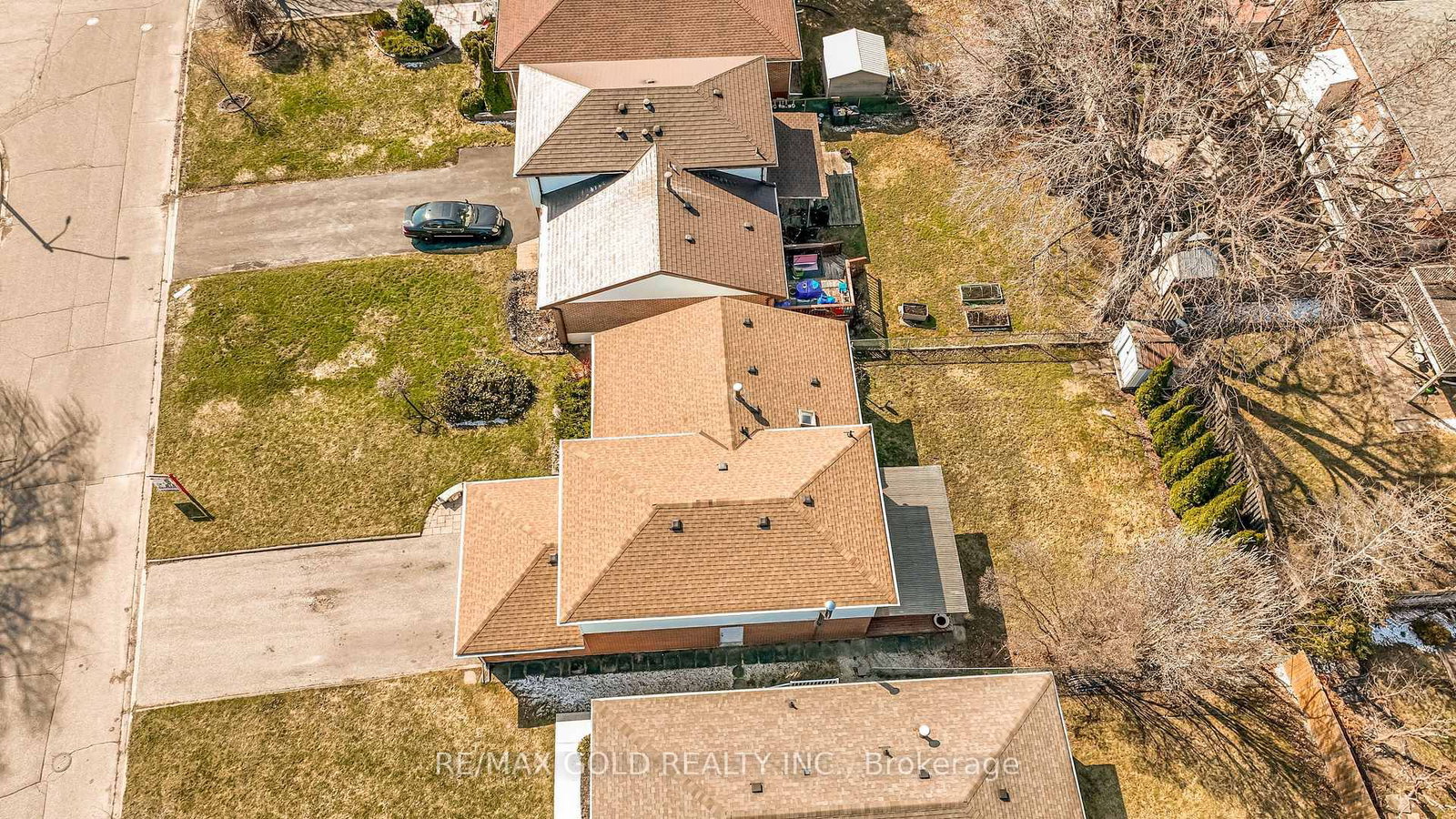 Detached House for sale at 34 Deerfield Crescent, Brampton, Ontario, L6T 1K7 - Southgate - MLS: W12981394