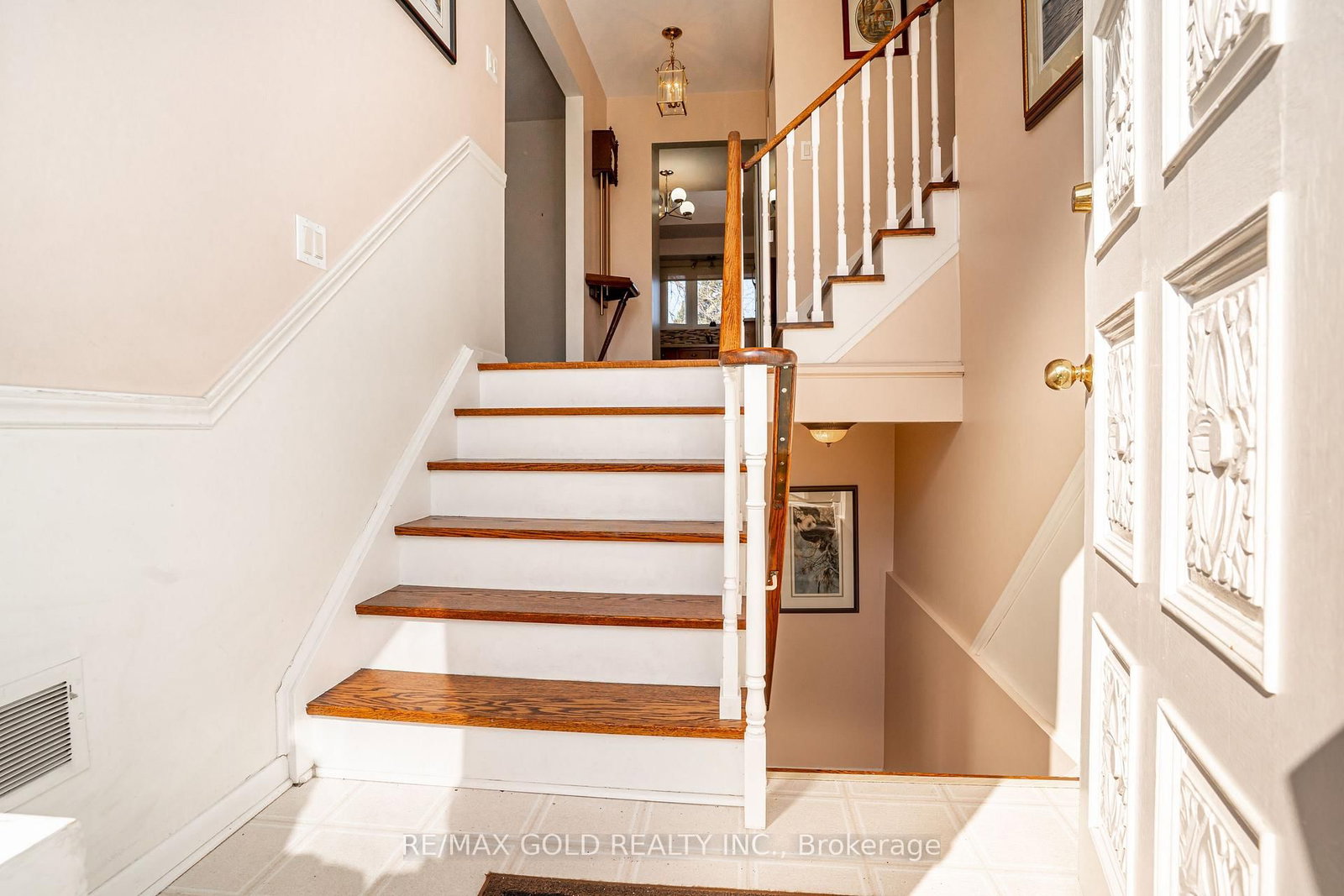 Detached House for sale at 34 Deerfield Crescent, Brampton, Ontario, L6T 1K7 - Southgate - MLS: W12981394