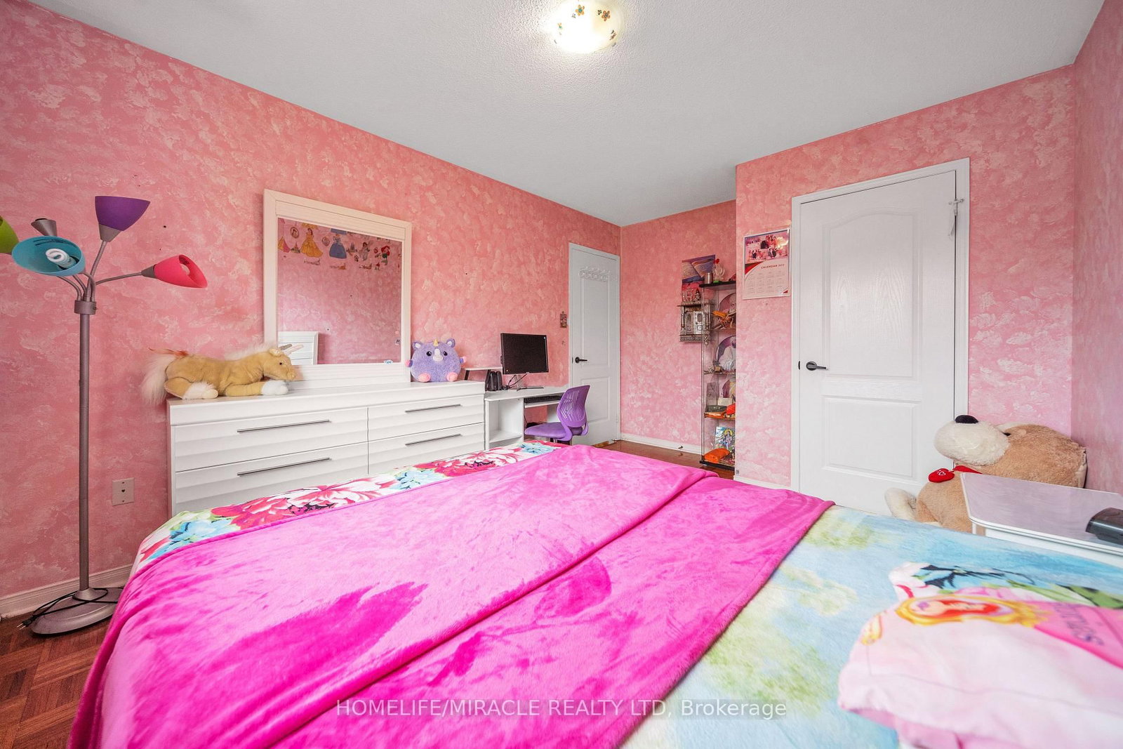 Detached House for sale at 19 Culture Crescent, Brampton, Ontario, L6X 4V4 - Fletcher's Creek Village - MLS: W12981404