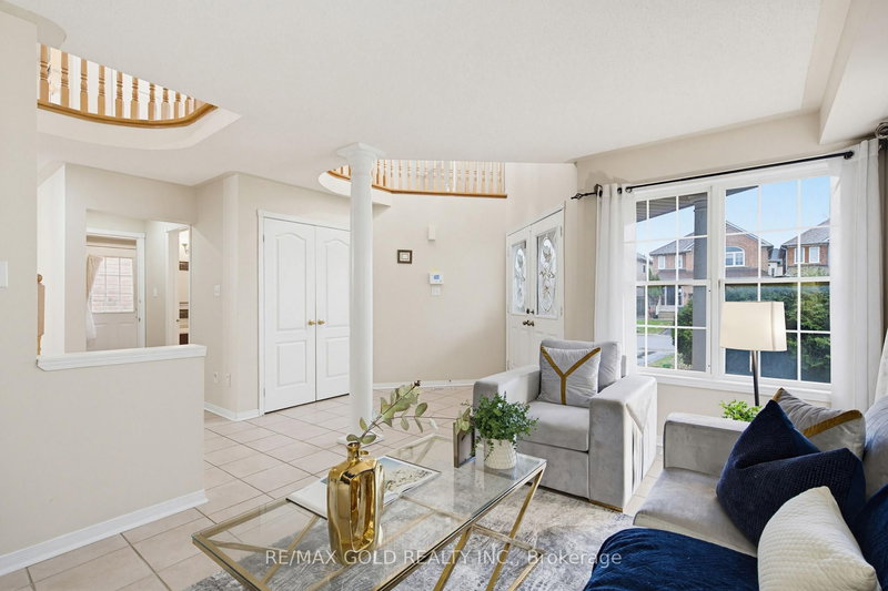 7 Sheepberry Terr, Brampton, L7A 2B6 | Image 3