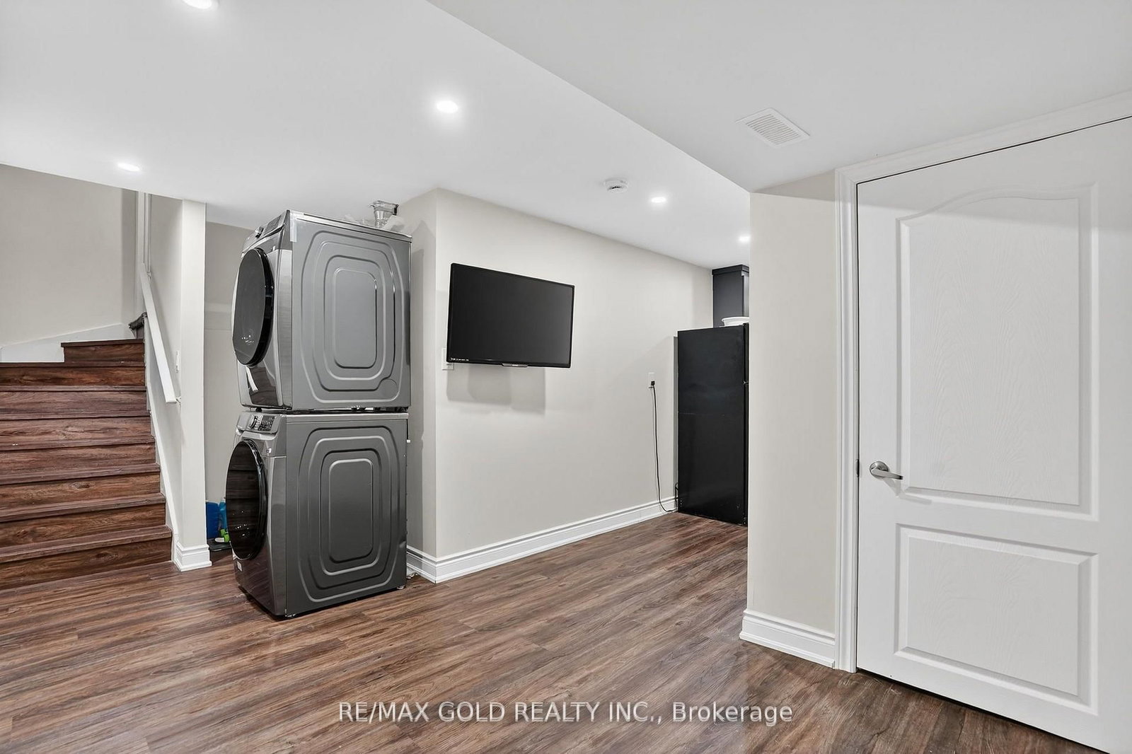 Detached House for sale at 25 Spencer Drive, Brampton, Ontario, L7A 2A2 - Fletcher's Meadow - MLS: W12981636