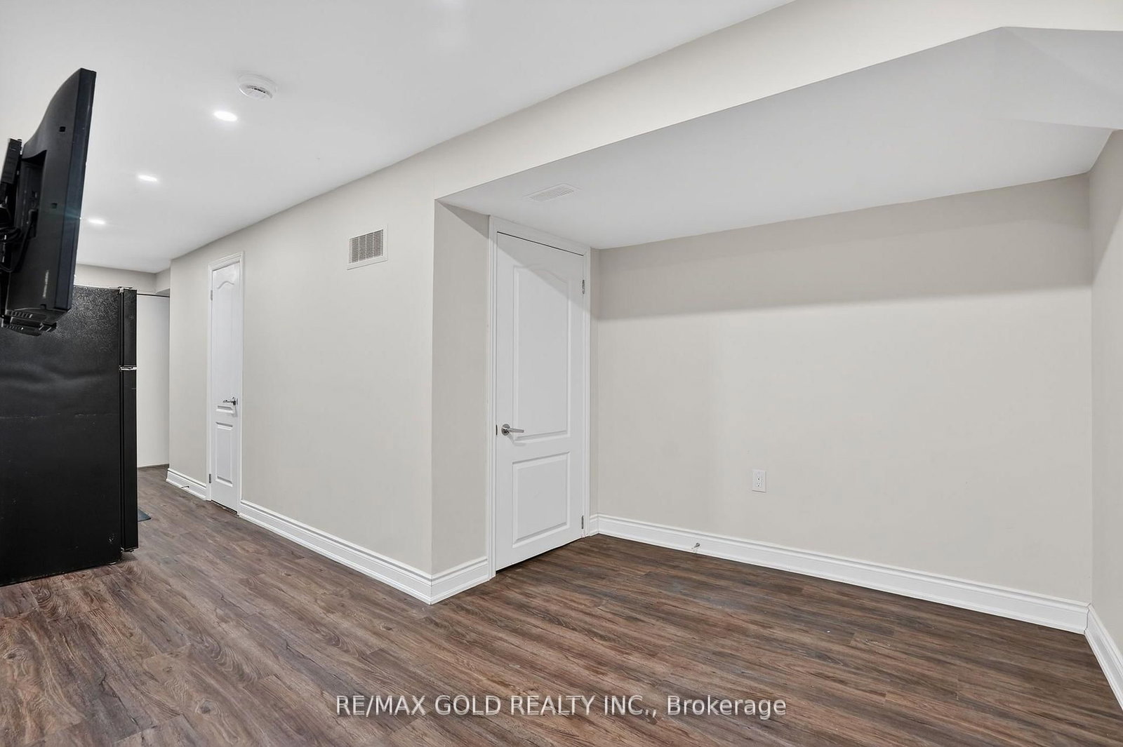 Detached House for sale at 25 Spencer Drive, Brampton, Ontario, L7A 2A2 - Fletcher's Meadow - MLS: W12981636